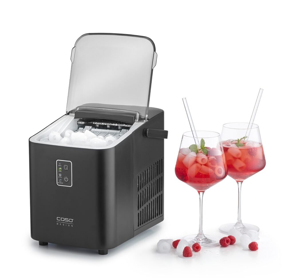 Máy làm đá CASO cùng ly cocktail mát lạnh